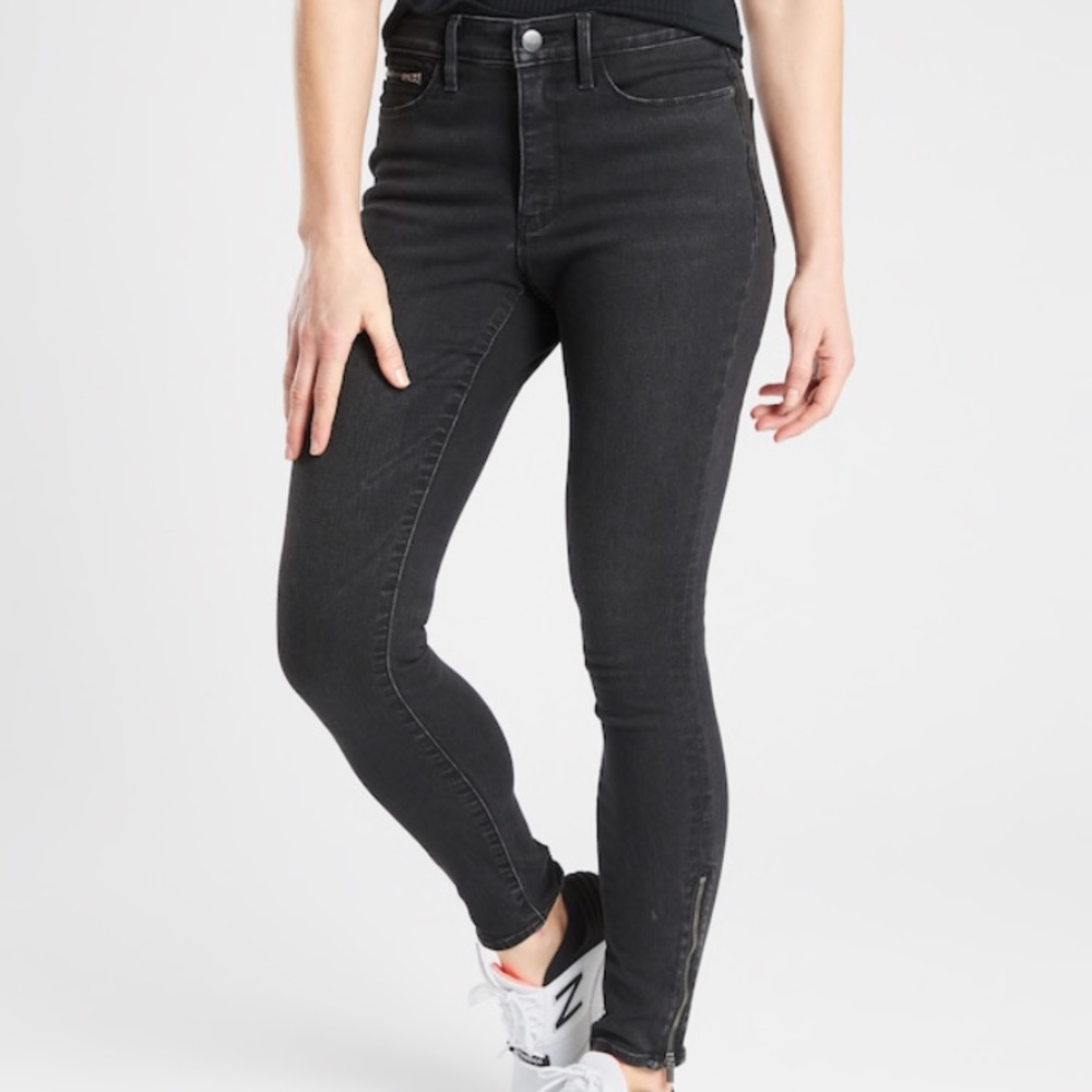 ATHLETA Sculptek Ultra Skinny Zip Jean Carbon Wash